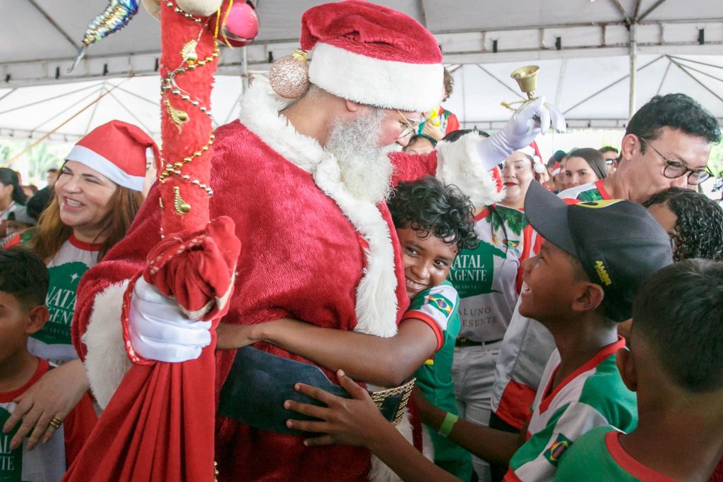 NATAL DA GENTE REÚNE ALUNOS DA REDE MUNICIPAL