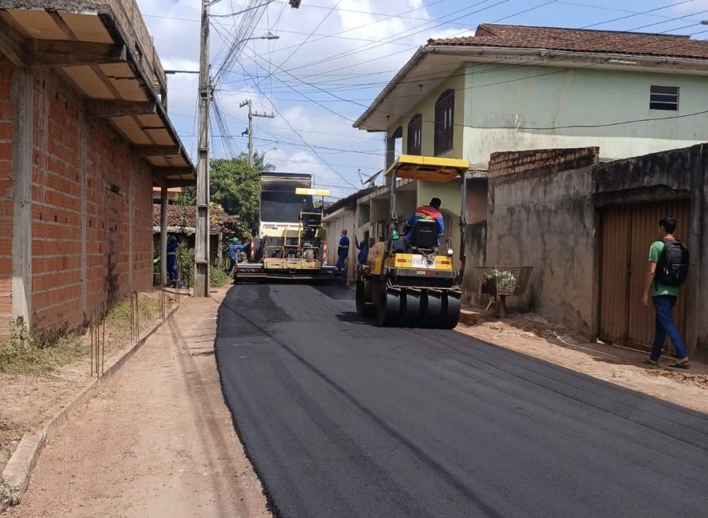 O asfalto avança em vários bairros de Barcarena