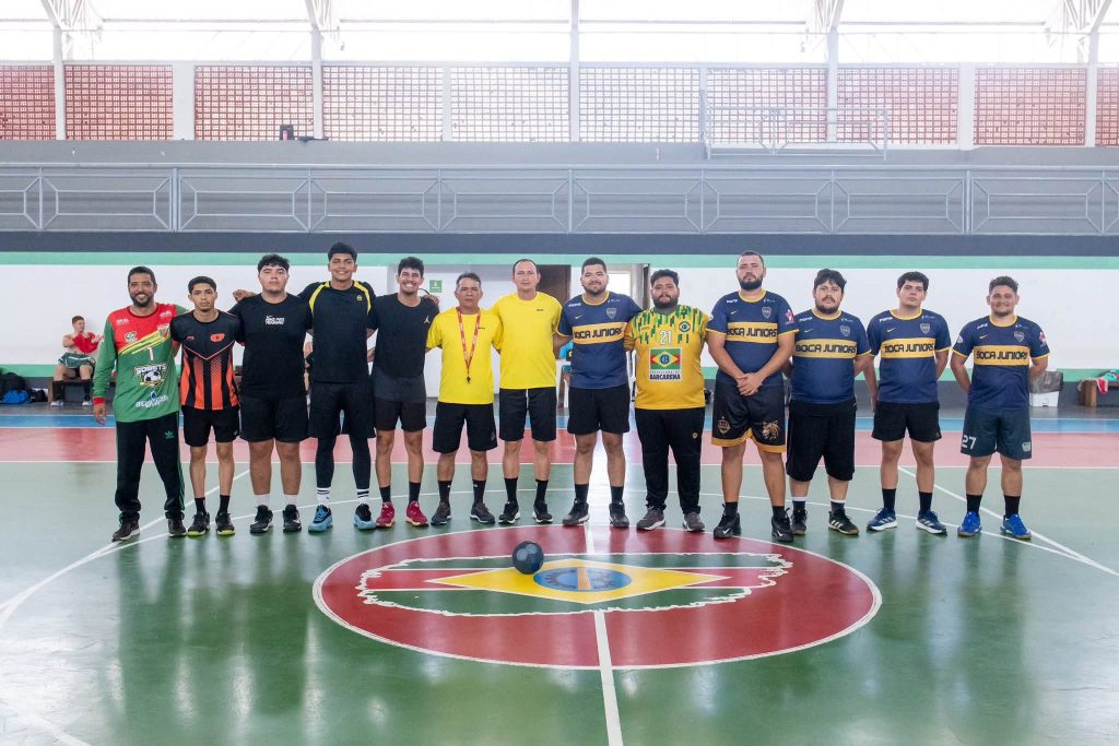 Secretaria de Esporte encerra competição de handebol no município