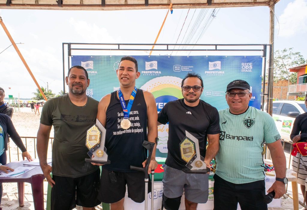 Secretaria de esporte homenageia campeão paralímpico, amigo de Barcarena e referência nacional no vôlei sentado