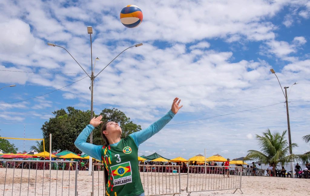 Secretaria de esporte de Barcarena inicia torneios de vôlei e futevôlei nas areias da Praia do Caripi